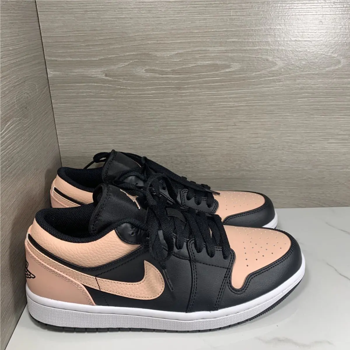 Nike shoes - Nike Air Jordan 1 - Air - Black 1