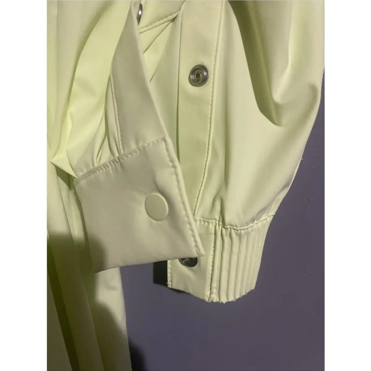 Nike clothing - Green / Yellow (UPC: 0197862290370) 5