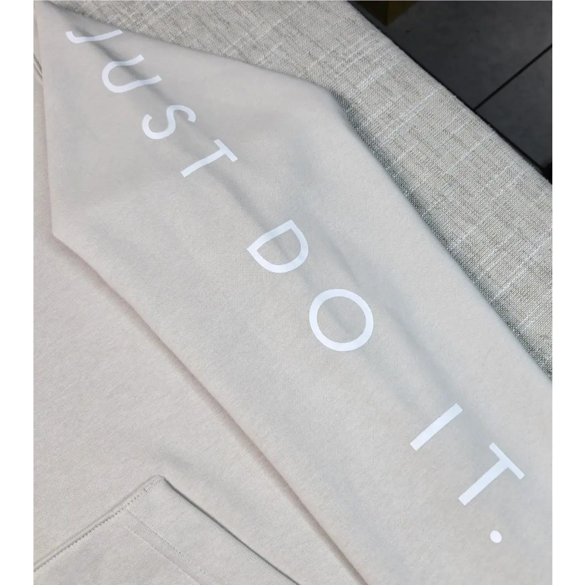 Nike clothing - Beige White 3