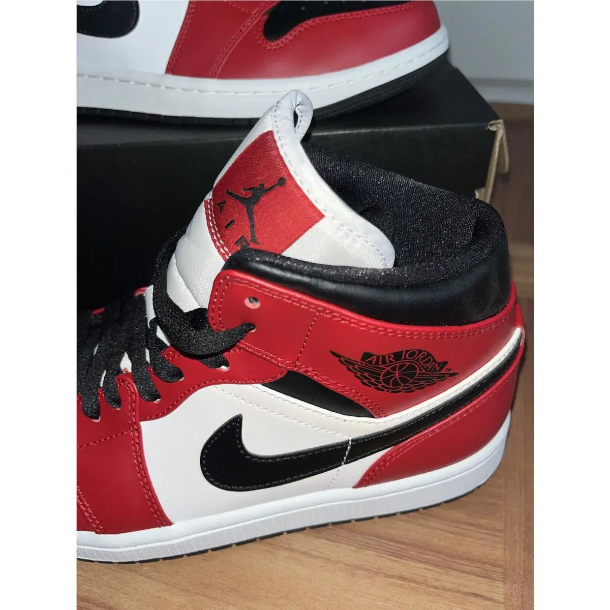 Nike shoes - Air Jordan 8 - Air - Red 0