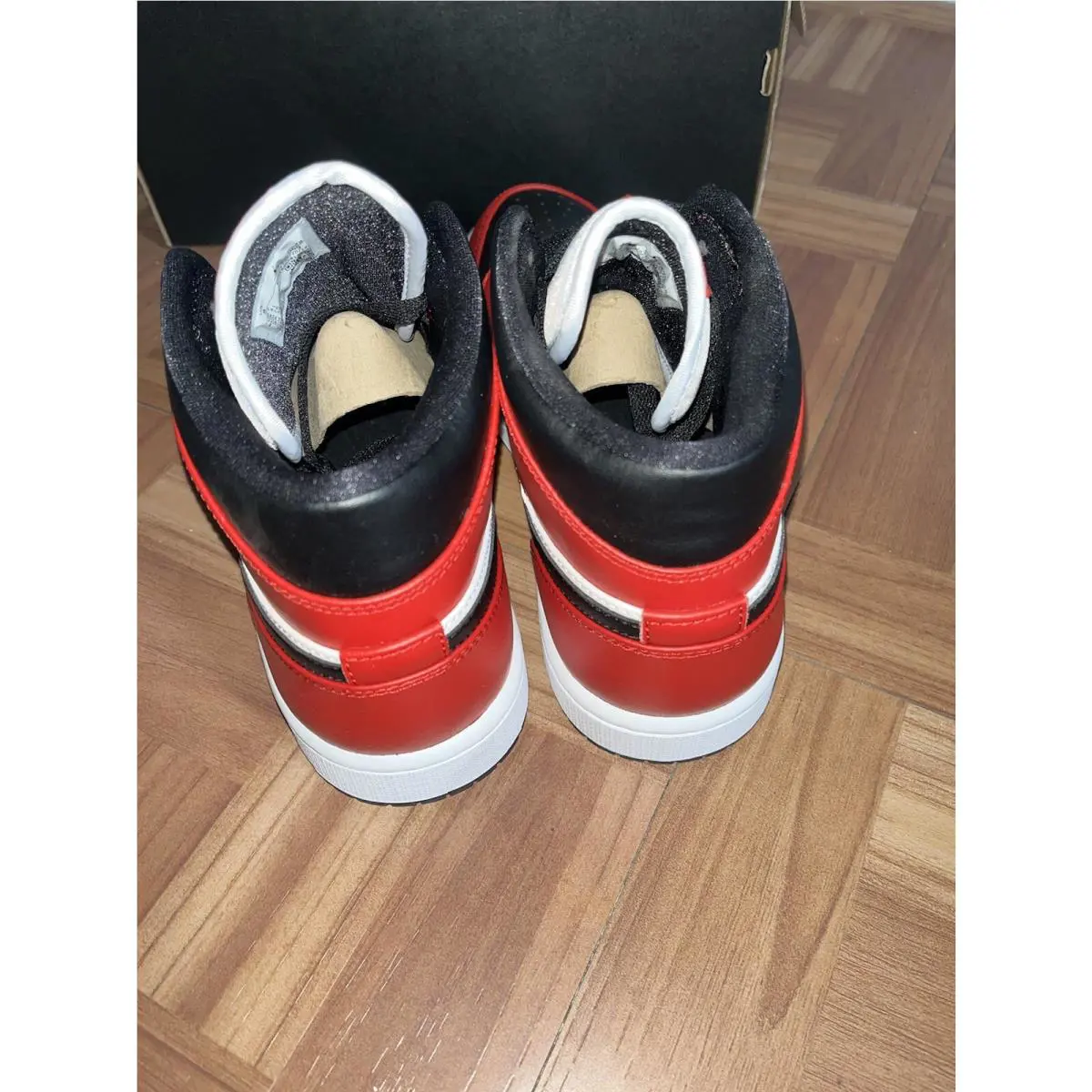 Nike shoes - Air Jordan 8 - Air - Red 4
