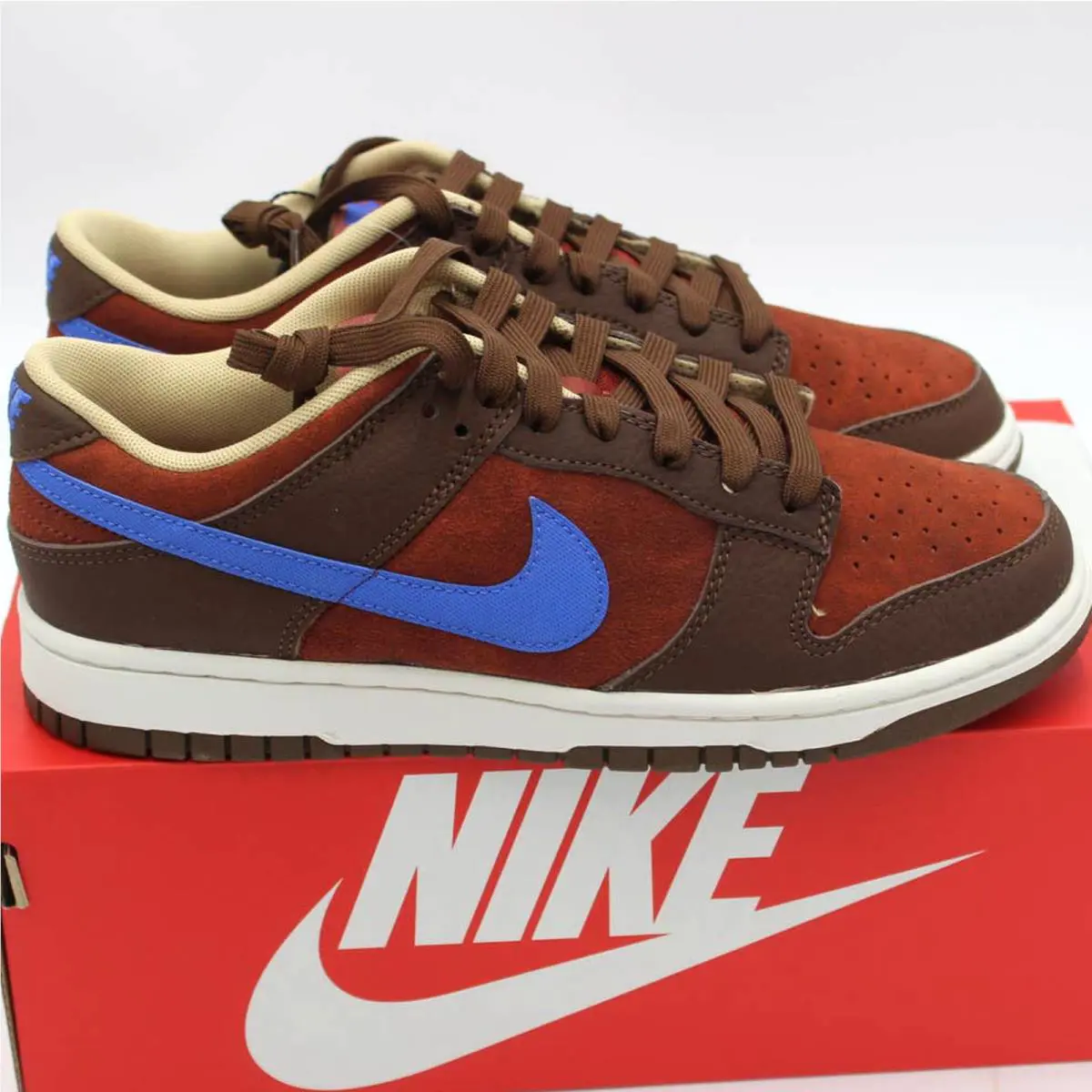 Nike shoes - Brown (UPC: 196152253866) 3