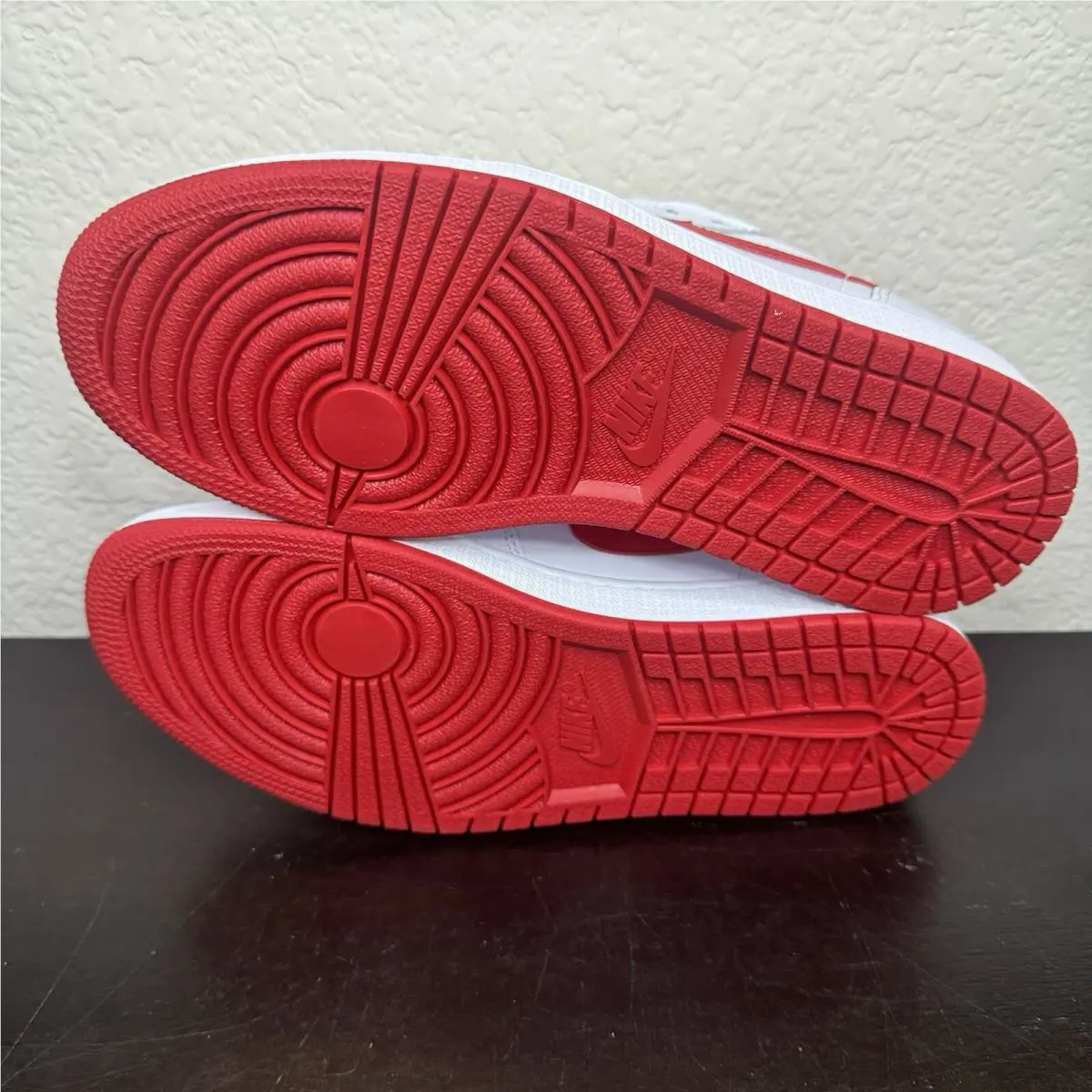 Nike shoes - Nike Air Jordan 1 - Air - University Red 9