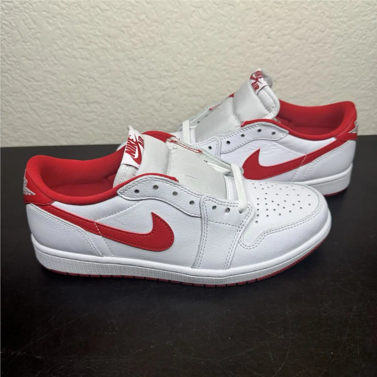 Nike shoes - Nike Air Jordan 1 - Air - University Red 0