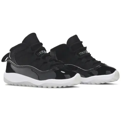 Nike shoes - Air Jordan 11 - Air - Black 3