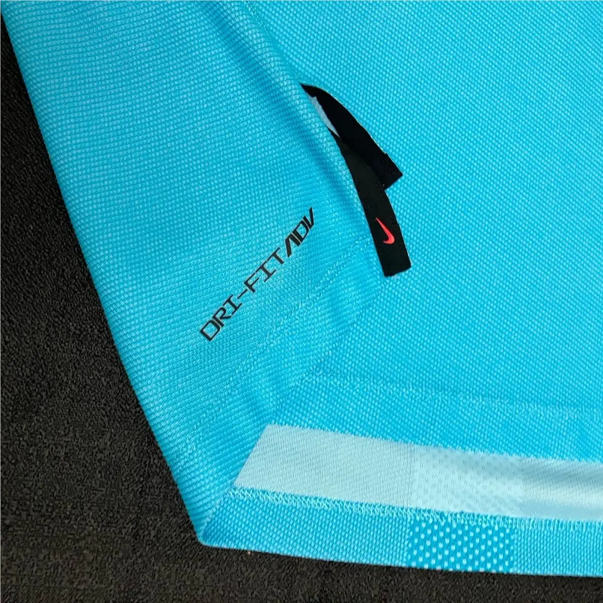 Nike clothing - Nike Tiger Woods Dri Fit ADV Mock - Baltic Blue Chill Black 6