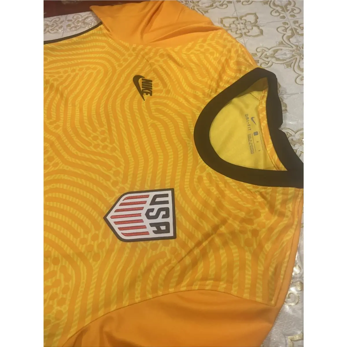 Nike clothing - Nike - CD8321-719 - Bright Gold / Yellow (UPC: 0193654181765) 12