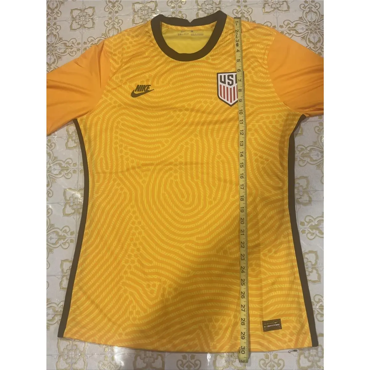 Nike clothing - Nike - CD8321-719 - Bright Gold / Yellow (UPC: 0193654181765) 22