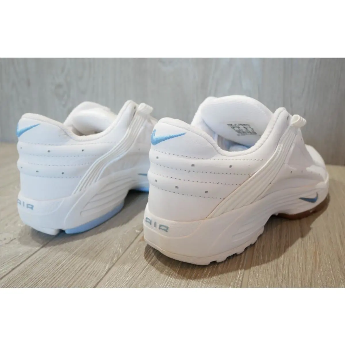 Nike shoes - White 2