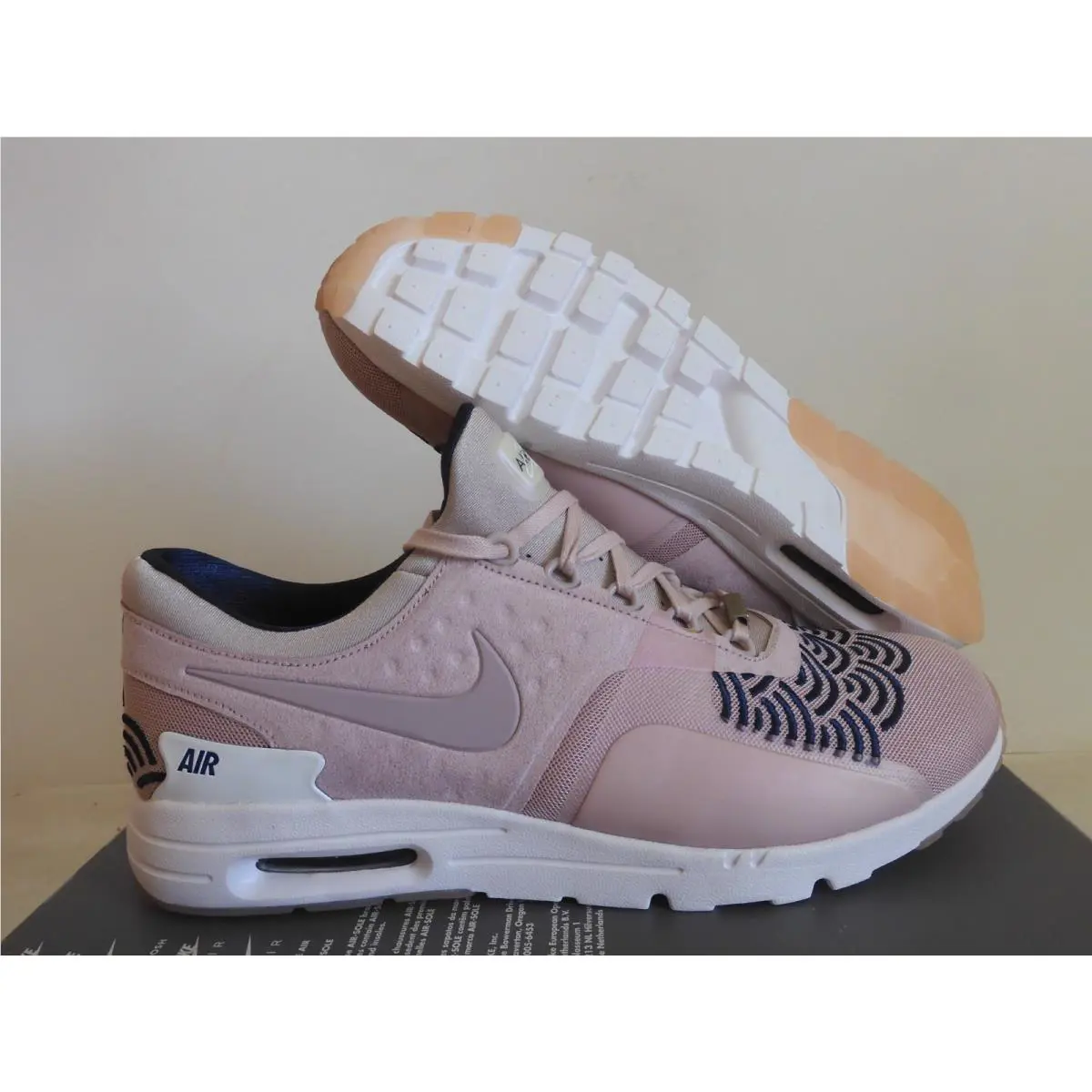 Nike Air Max Zero Lotc QS Tokyo Pink Womens Sz 12 / Mens Sz 10.5 847125-600