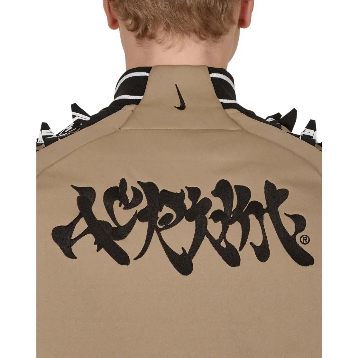 Nike clothing - Brown (UPC: 194958784478) 4