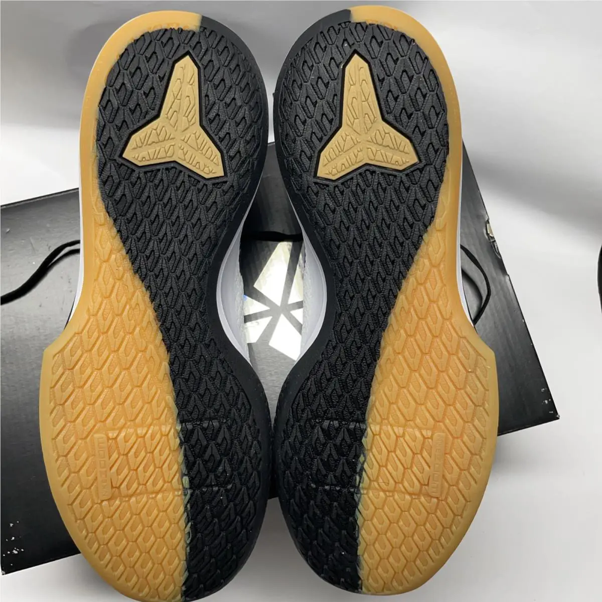 Nike shoes - Nike Mamba Focus - Mamba Focus - AJ5899-100 - White 4