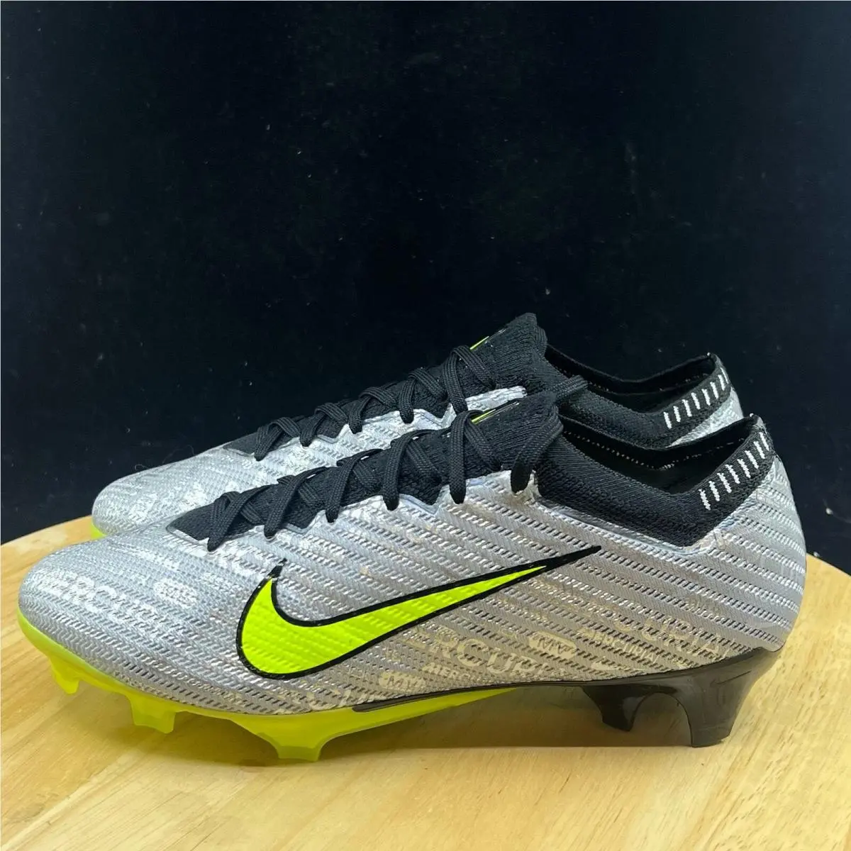 Nike shoes - Silver 3