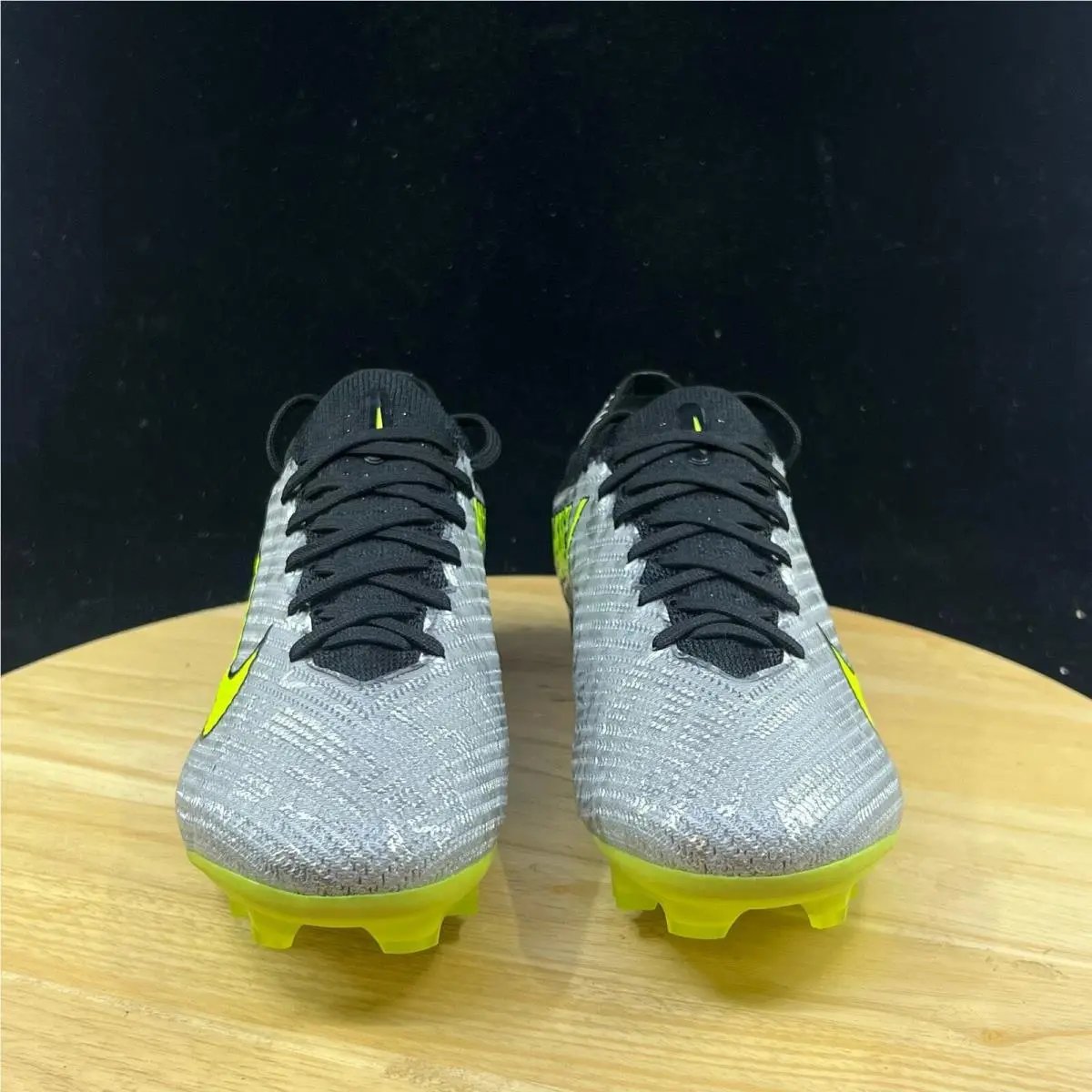 Nike shoes - Silver 7