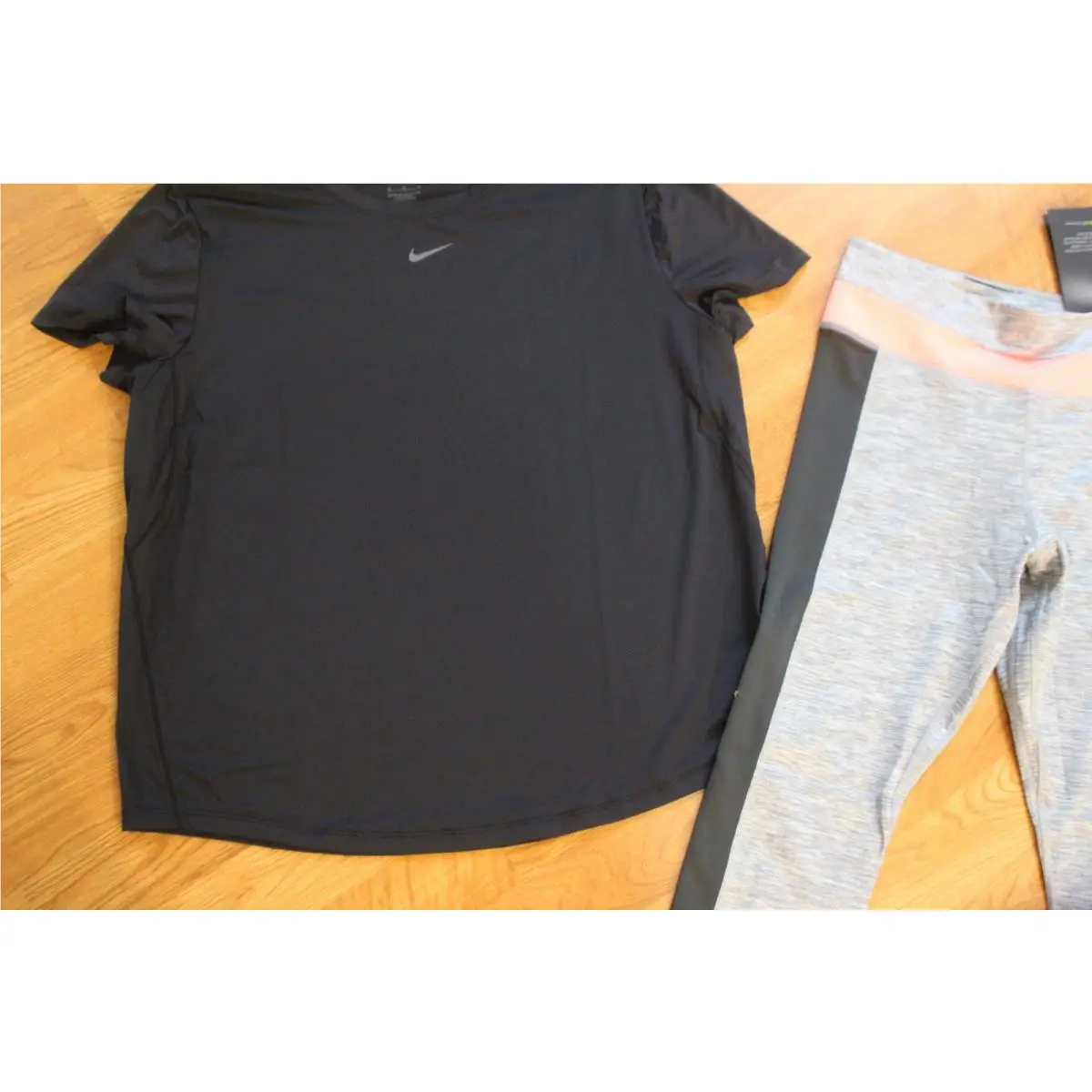 Nike clothing - Multicolor (UPC: 194502078459) 0