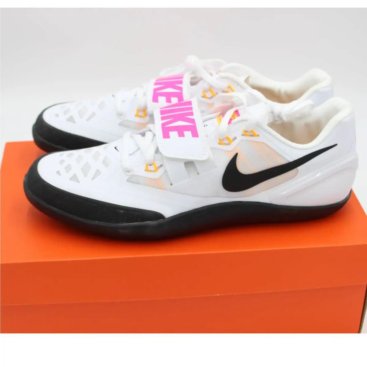 Nike shoes - White (UPC: 196151826061) 0