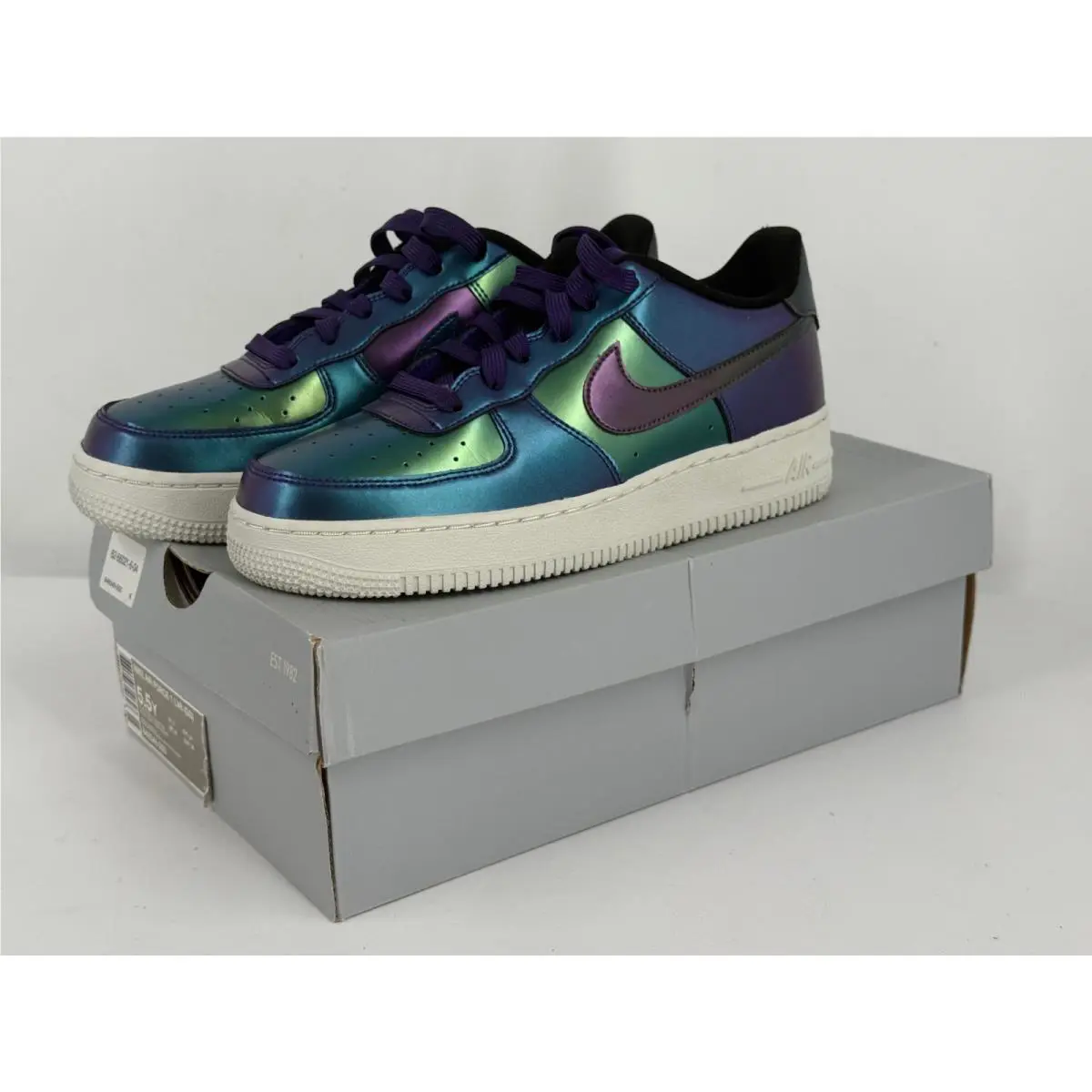 Nike shoes - Nike Air Force 1 Low LV8 GS - Purple/Green 0