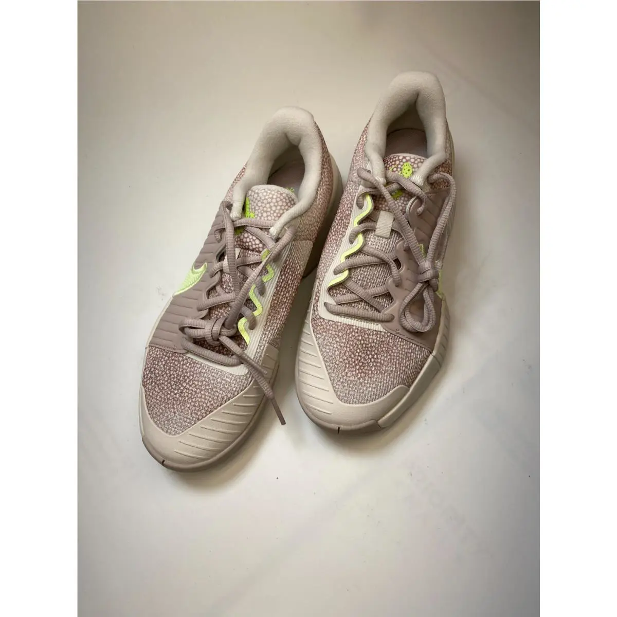Nike shoes - White 6