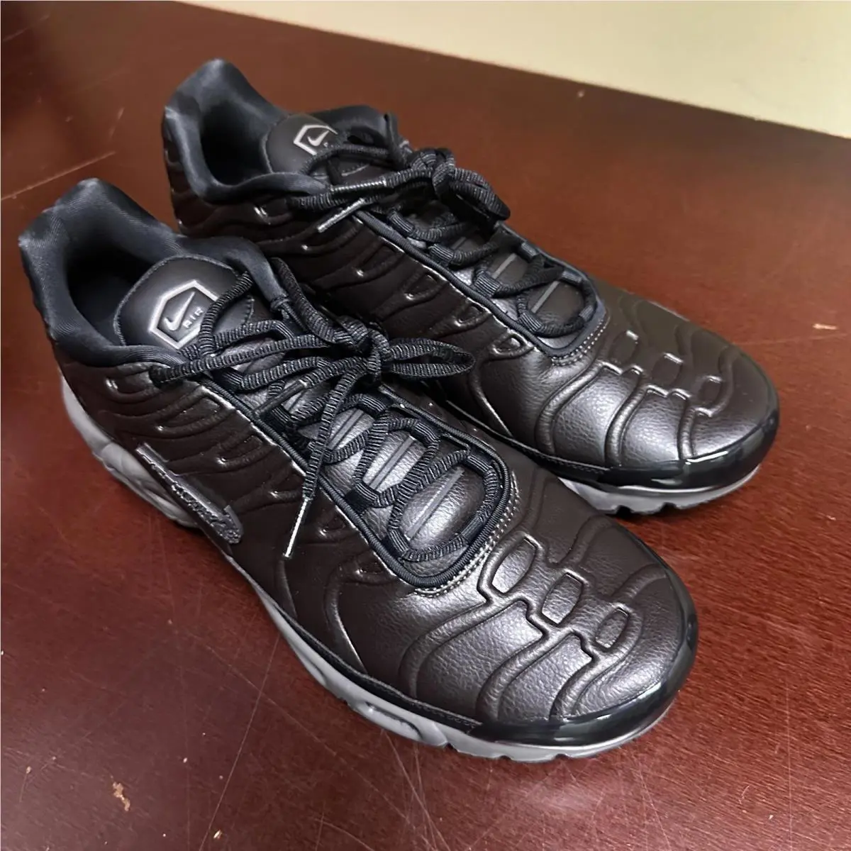 Nike shoes - Brown 2