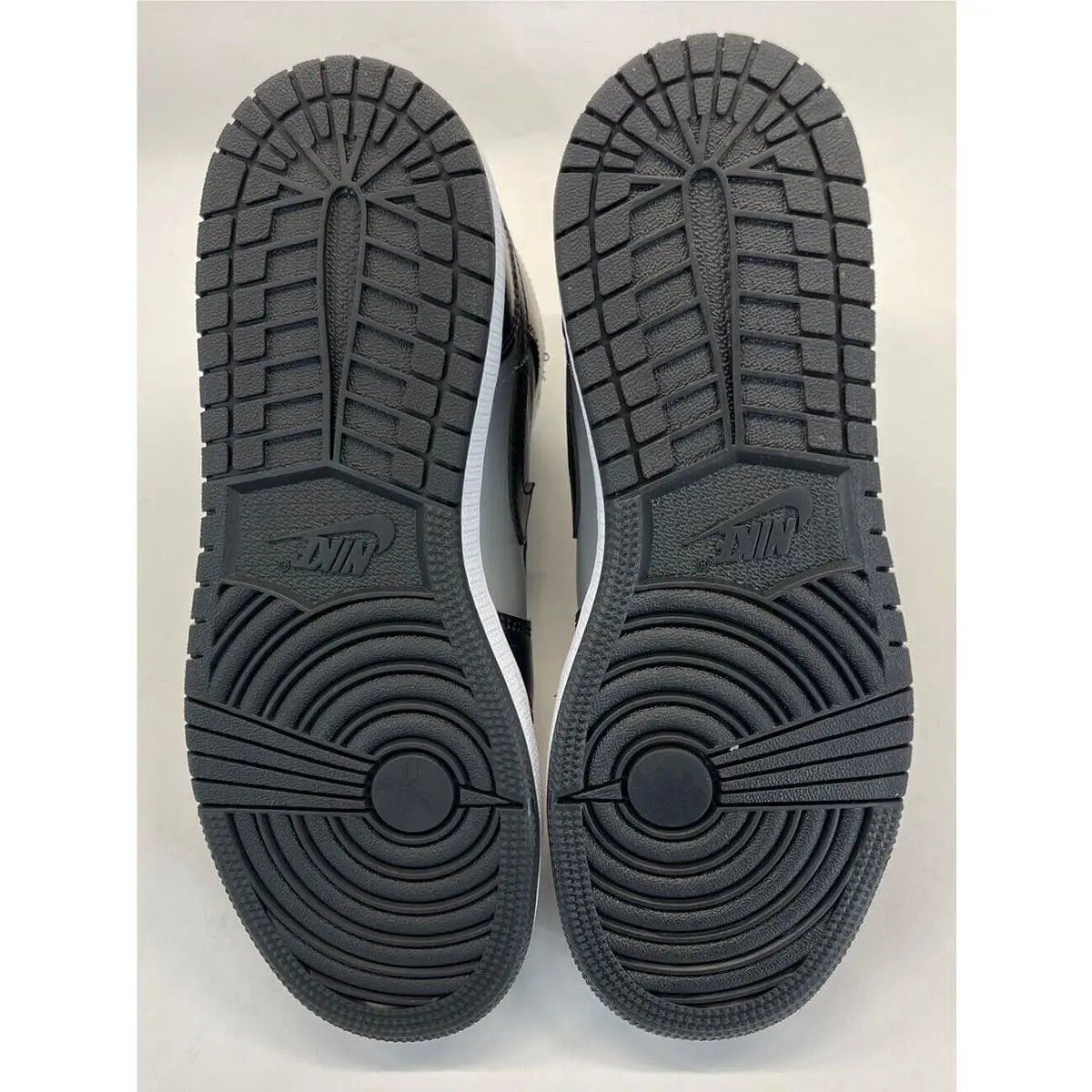 Nike shoes - Jordan 1 Mid - Mid - 654725-096 - Black 6