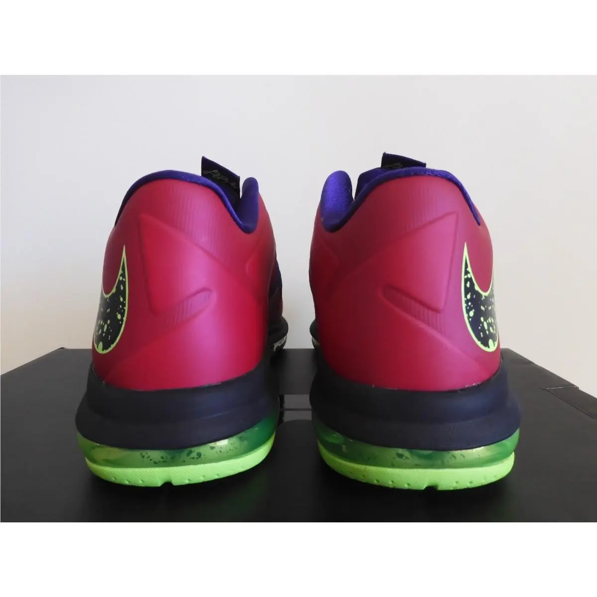 Nike shoes - Nike LeBron 10 - LeBron - 579765-601 - Red (UPC: 887225300586) 2
