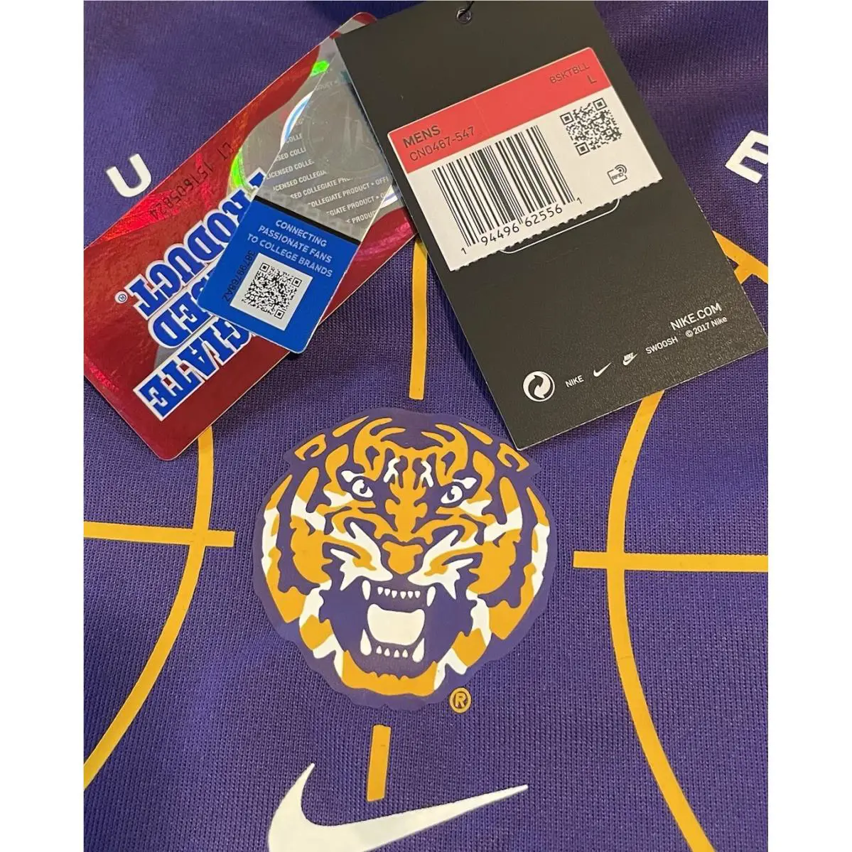 Nike clothing - Elite - Elite - Purple Gold (UPC: 0194496625561) 2