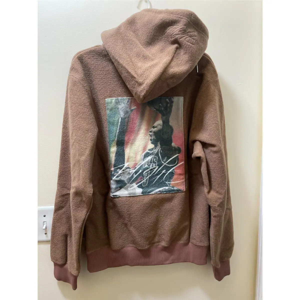 Nike clothing - Brown (UPC: 195243566076) 2