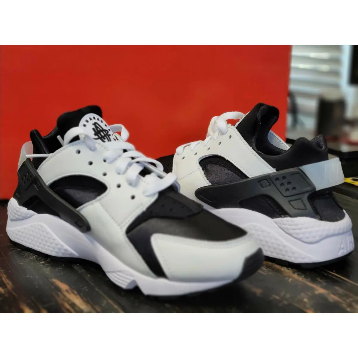 Nike shoes - Black (UPC: 194955987209) 0