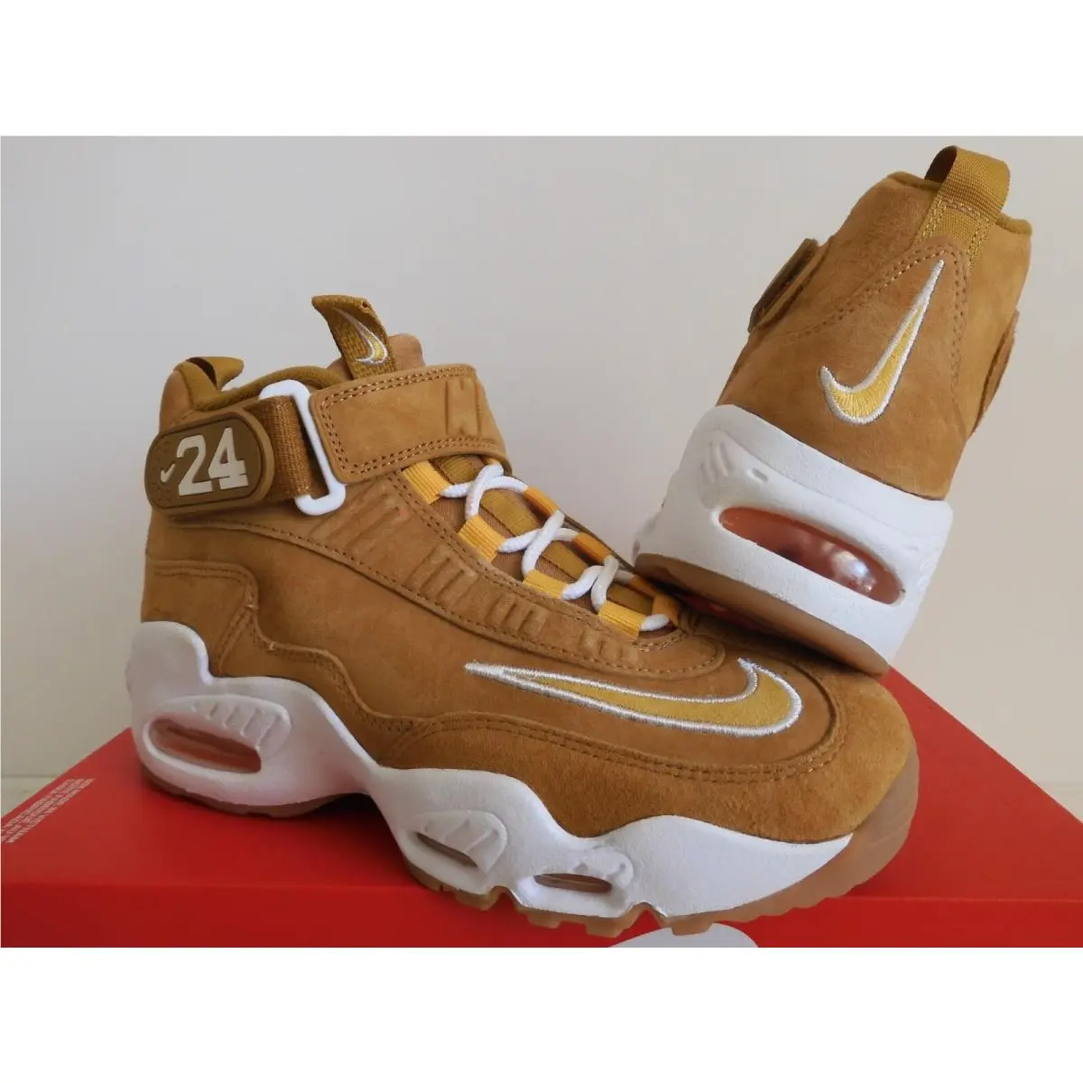 Nike shoes - Nike Air Griffey Max I - Brown (UPC: 195244771226) 0