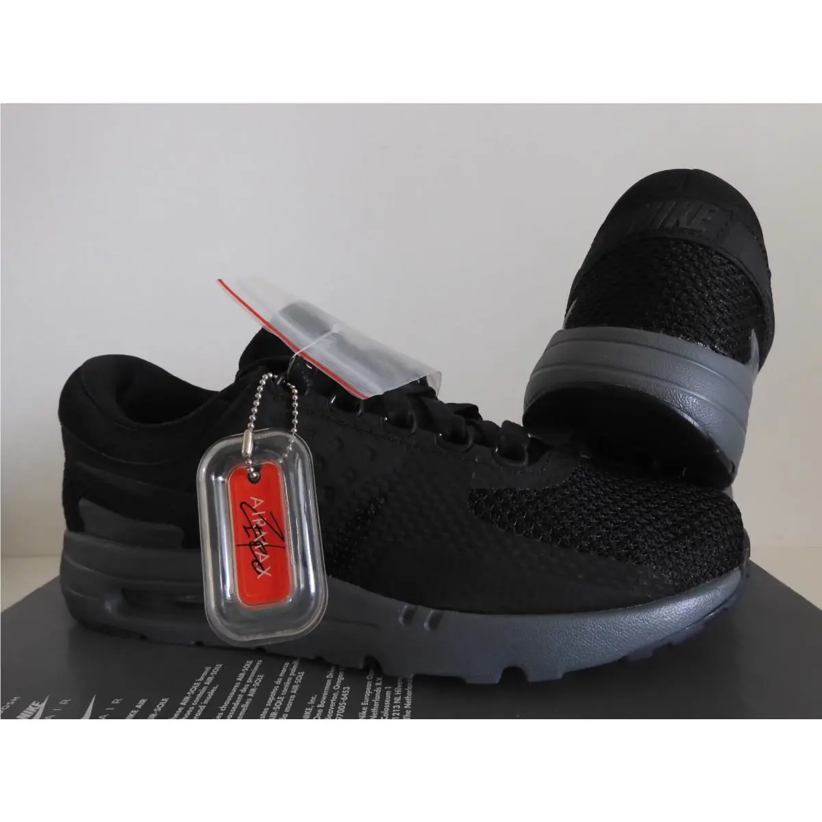 Nike shoes - Nike Air Max Zero - Air Max Zero - 789695-001 - Black (UPC: 886915691300) 1