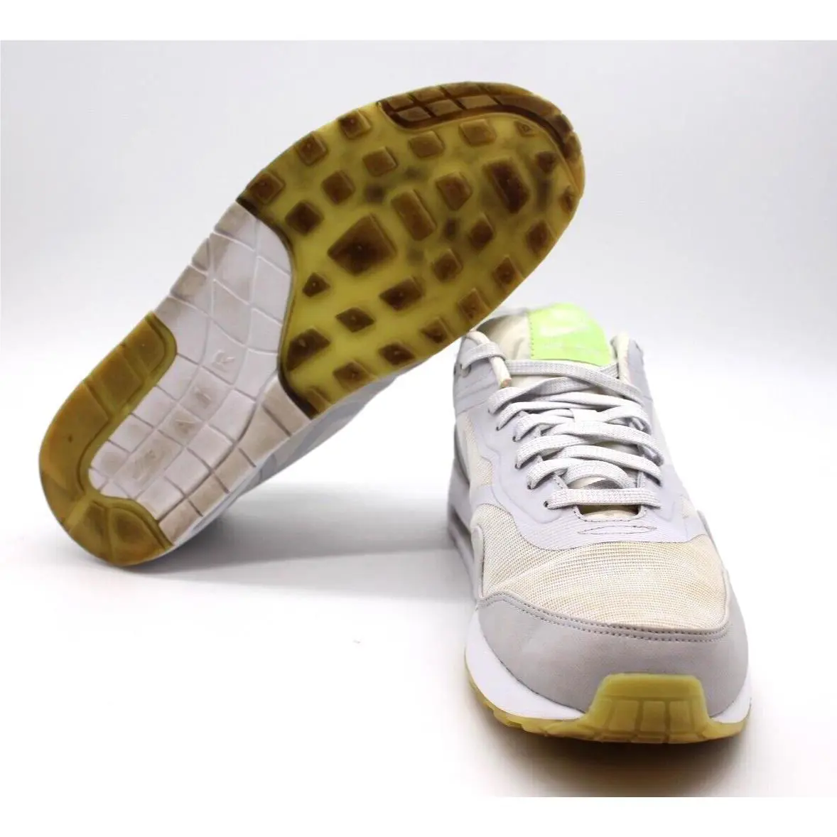 Nike shoes - White/Geyser Grey/Lab Green 2