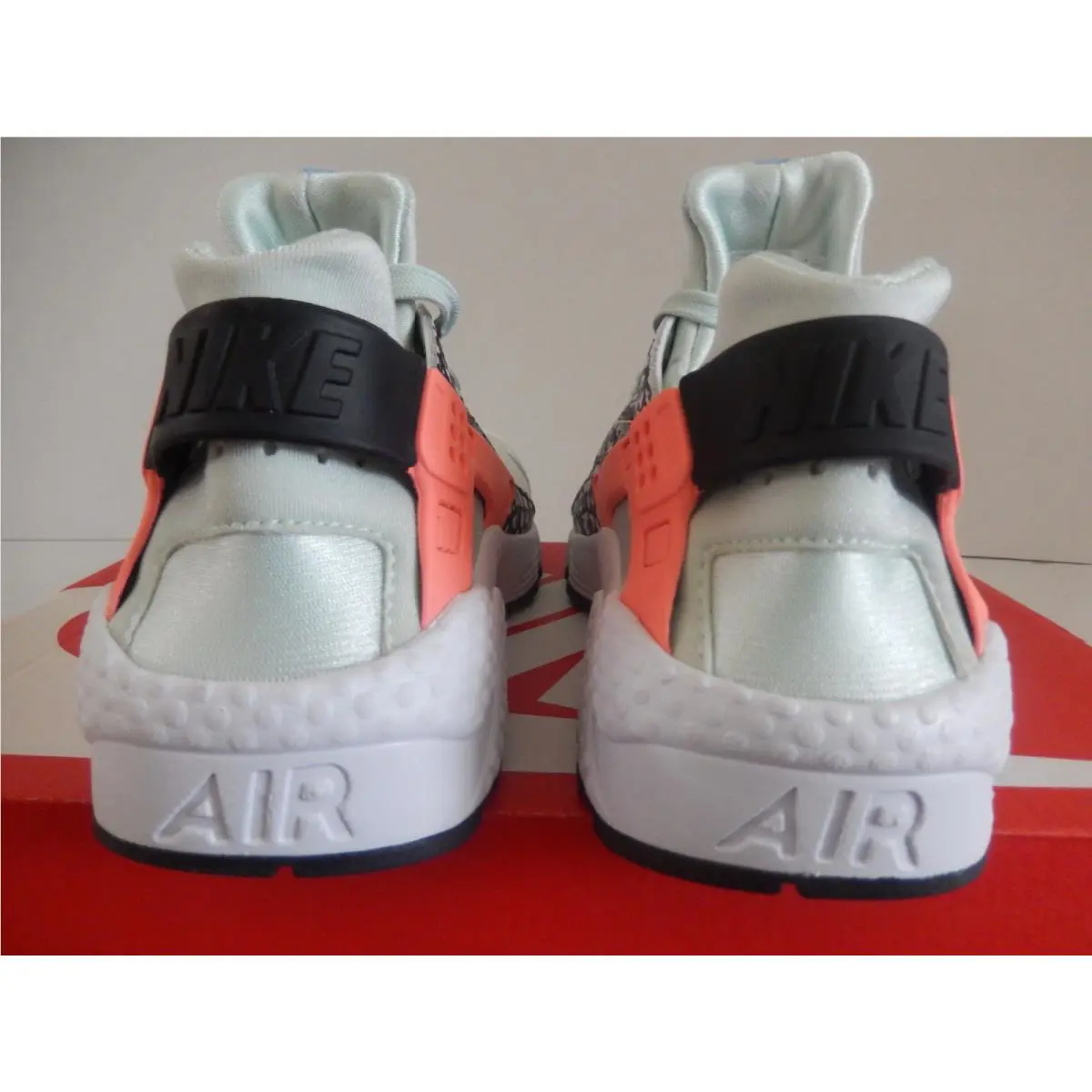 Nike shoes - Nike Air Huarache Run - Air Huarache Run - 683818-005 - Pure Platinum (UPC: 091202913496) 2