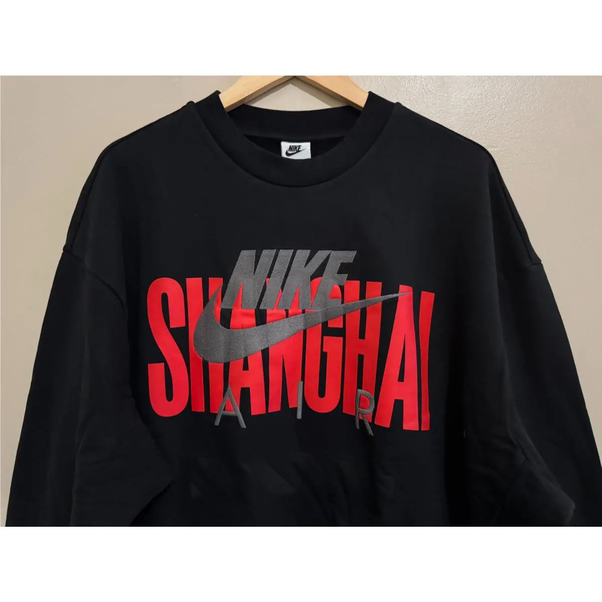 Nike clothing - Black (UPC: 0197860043787) 0