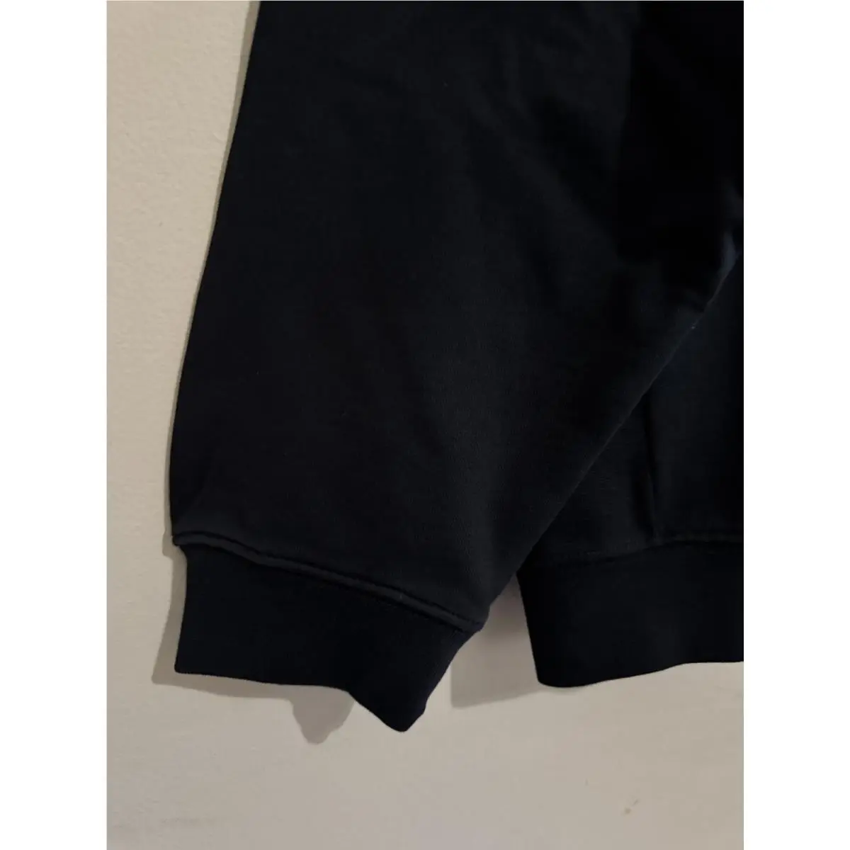Nike clothing - Black (UPC: 0197860043787) 2