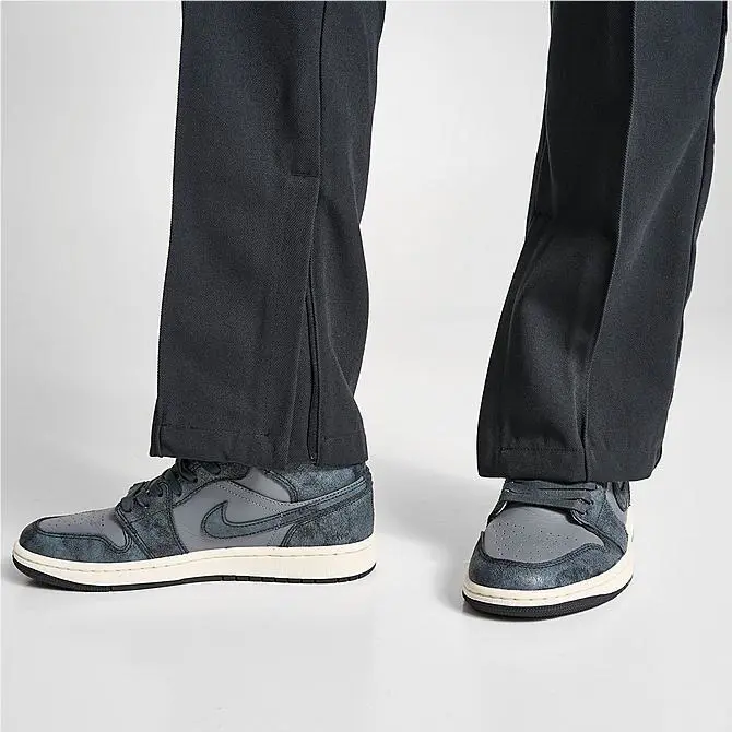 Nike clothing - Nike Air Jordan - Air - Black 12