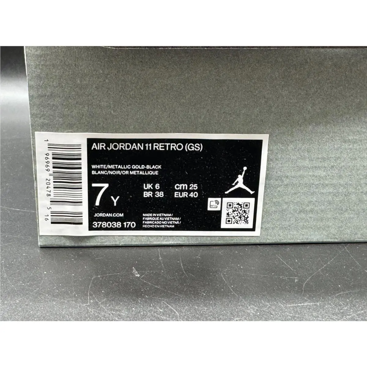 Nike shoes - Air Jordan 11 - Air - White 10