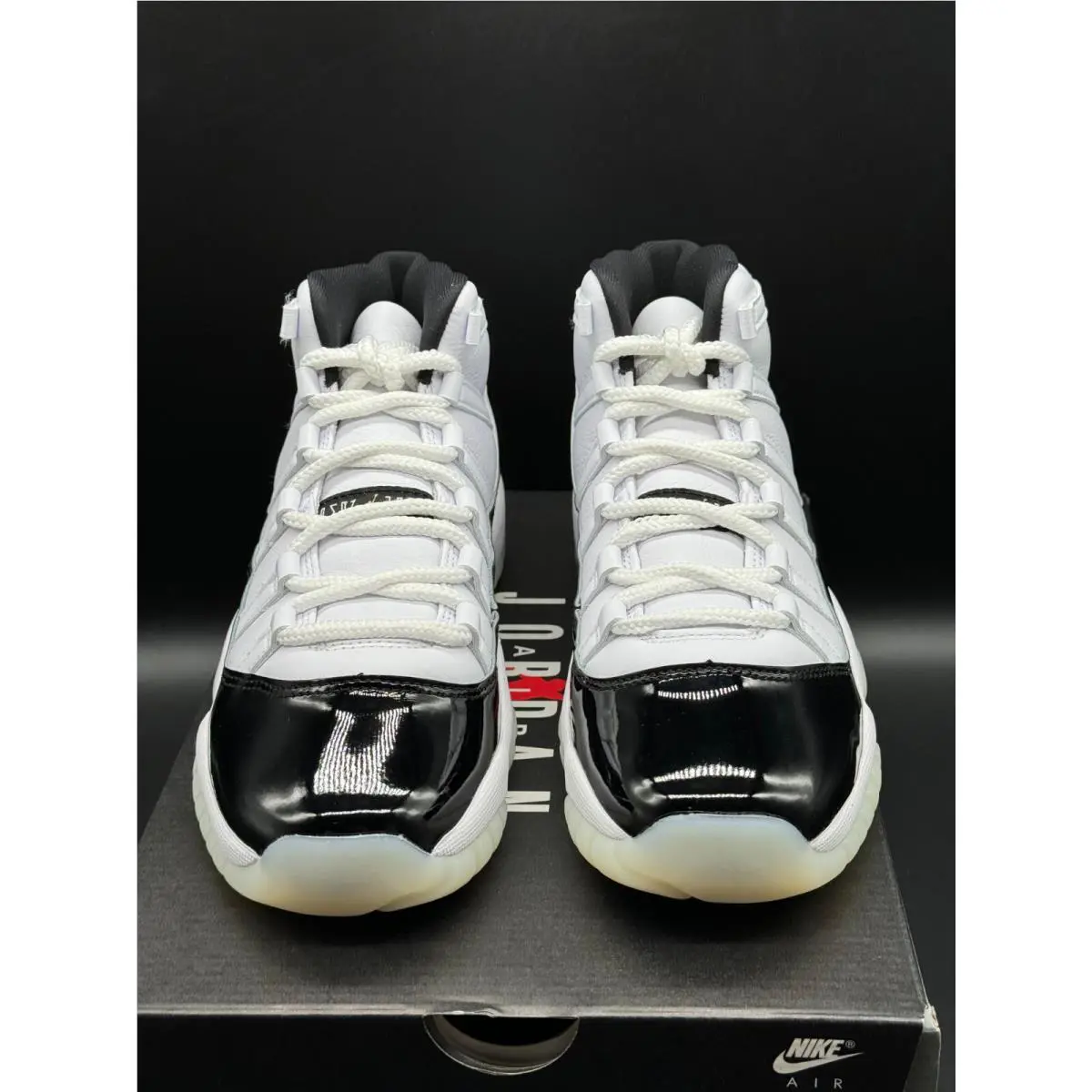 Nike shoes - Air Jordan 11 - Air - White 4