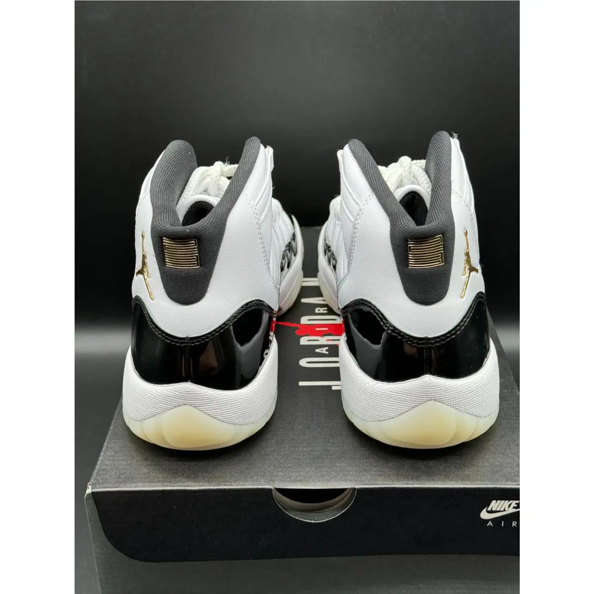 Nike shoes - Air Jordan 11 - Air - White 6