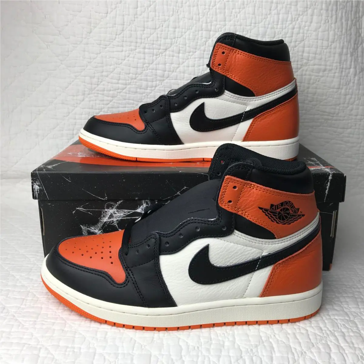 Nike shoes - Air Jordan 1 - Air - DZ5485-008 - Orange 1