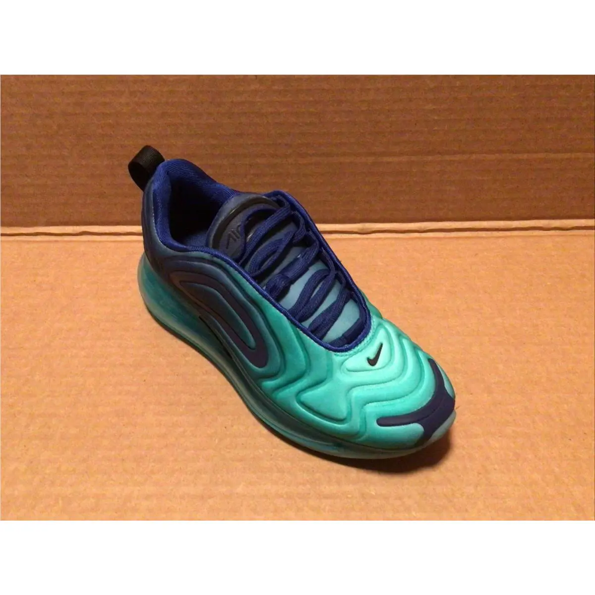 Nike shoes - Nike Air Max 720 - Air Max - Blue 4