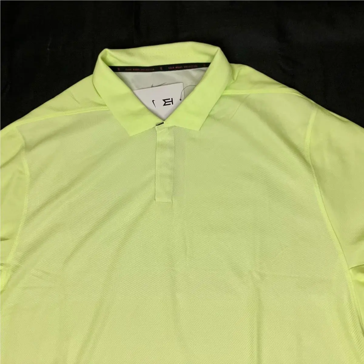 Nike clothing - Tiger Woods ADV Polo - Tiger Woods ADV Polo - Barely Volt Black 1