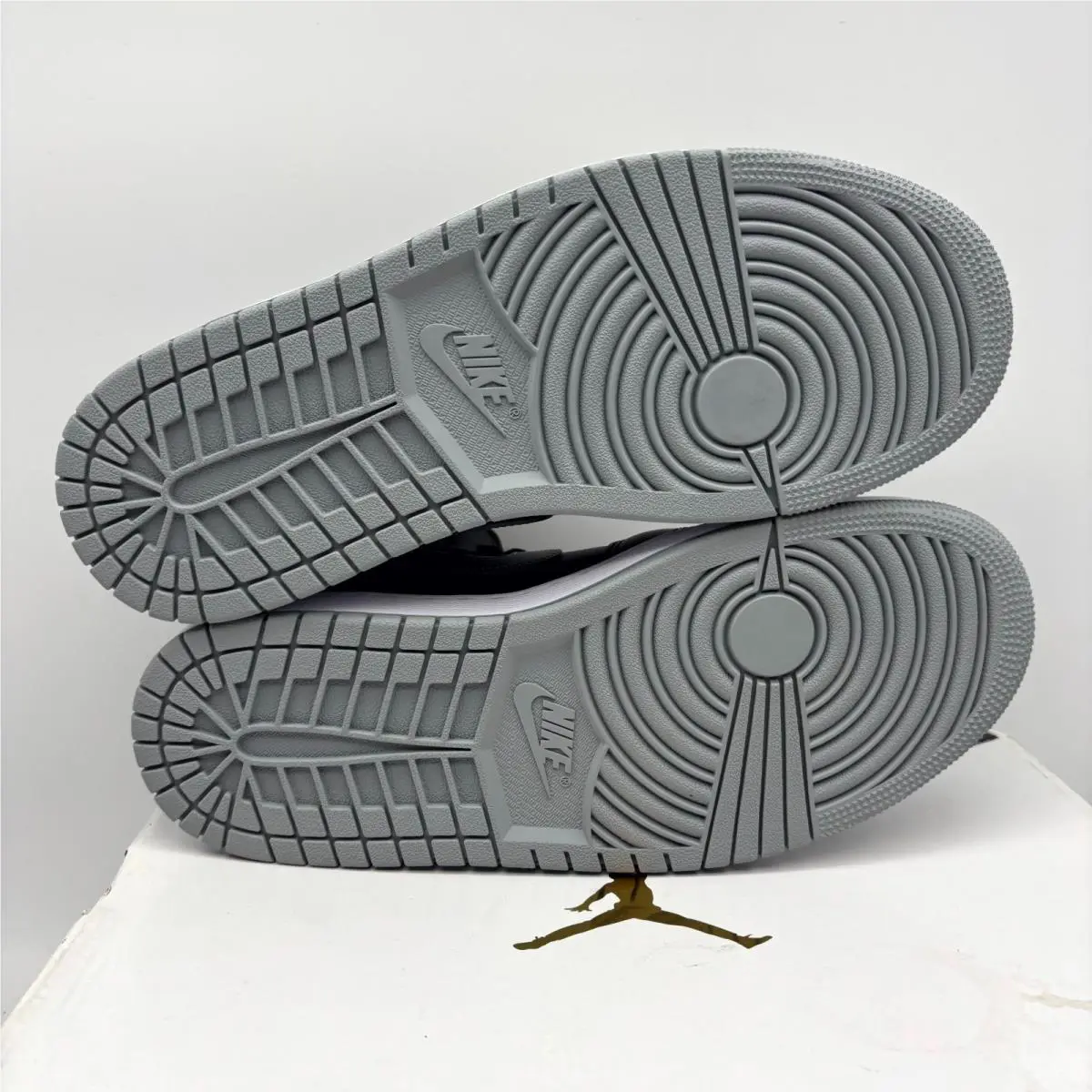 Nike shoes - Nike Air Jordan 1 Mid BQ6472-007 - BQ6472-007 - Black (UPC: 195866340435) 3