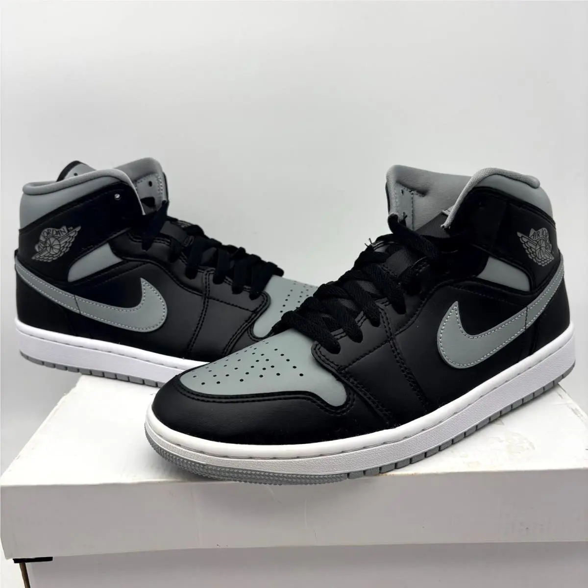 Nike shoes - Nike Air Jordan 1 Mid BQ6472-007 - BQ6472-007 - Black (UPC: 195866340435) 4