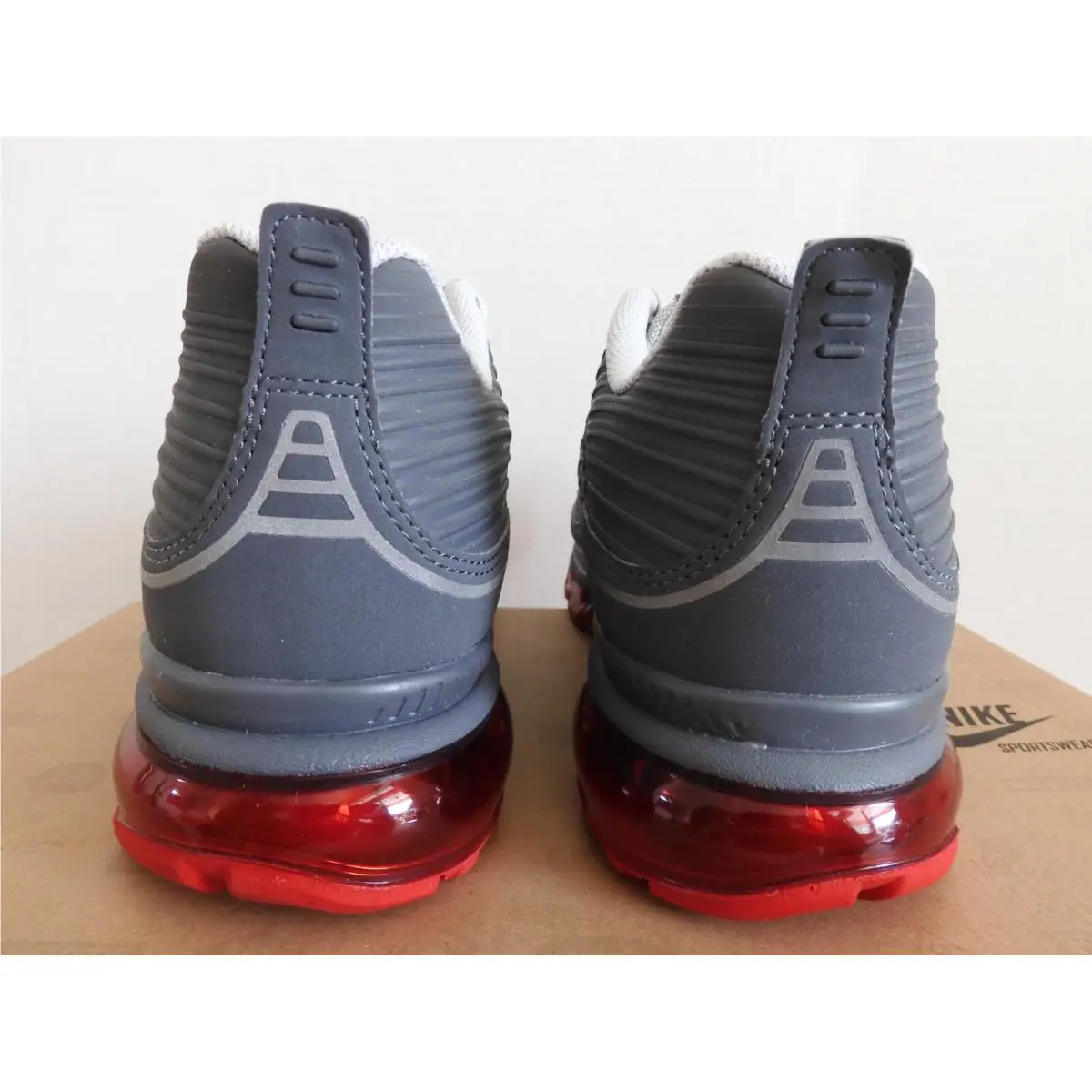 Nike shoes - Nike Air Max 2006 - Air Max - Gray (UPC: 886737408490) 2