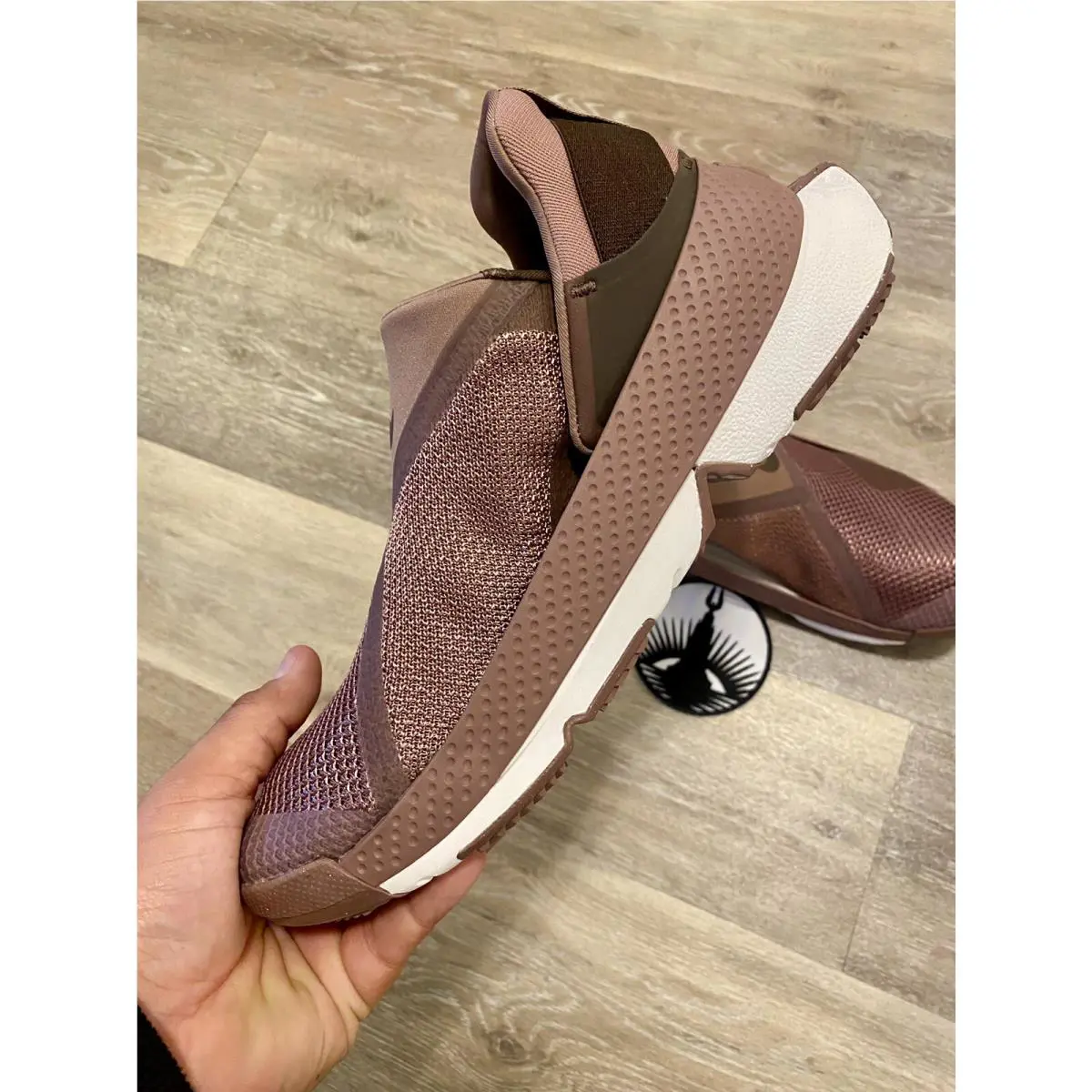 Nike shoes - Nike Go FlyEase - FlyEase - DR5540-200 - Smokey Mauve/Summit White/Baroque Brown (UPC: 196975613038) 3