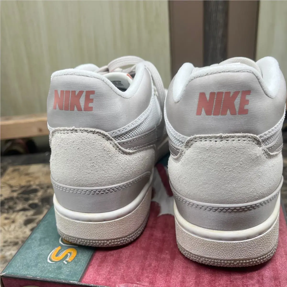 Nike shoes - White 5