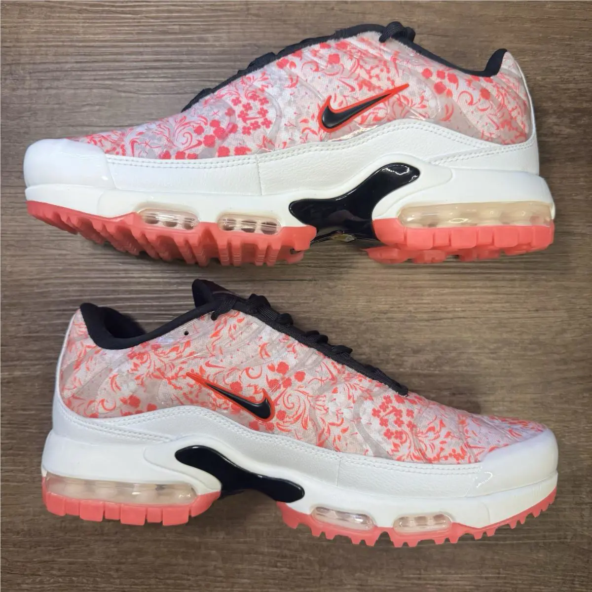 Nike shoes - Nike Air Max Plus - Air Max Plus - HJ4512-100 - Pink 3