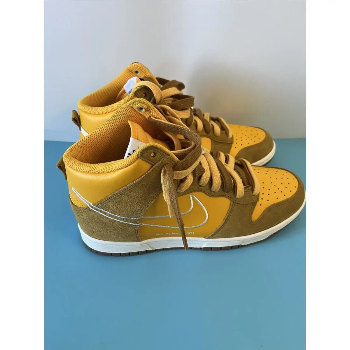 Nike shoes - SE - DH6758700 - Gold 2