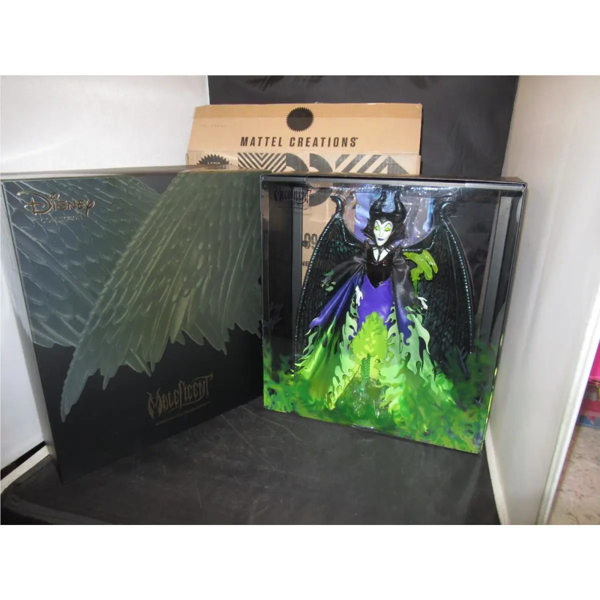 Disney Collector Maleficent Darkness Descends Series