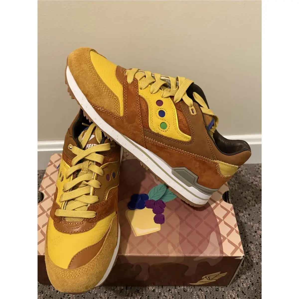 Saucony shoes - Saucony Courageous - Courageous - Brown 1